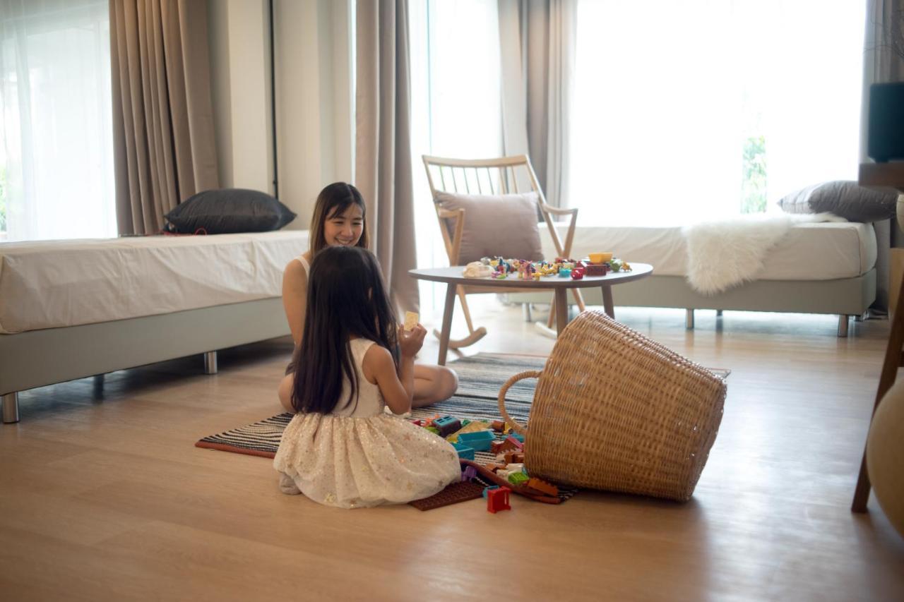 Mini-Me Hubs, Charm Suites & Pool In Old City チエンマイ エクステリア 写真
